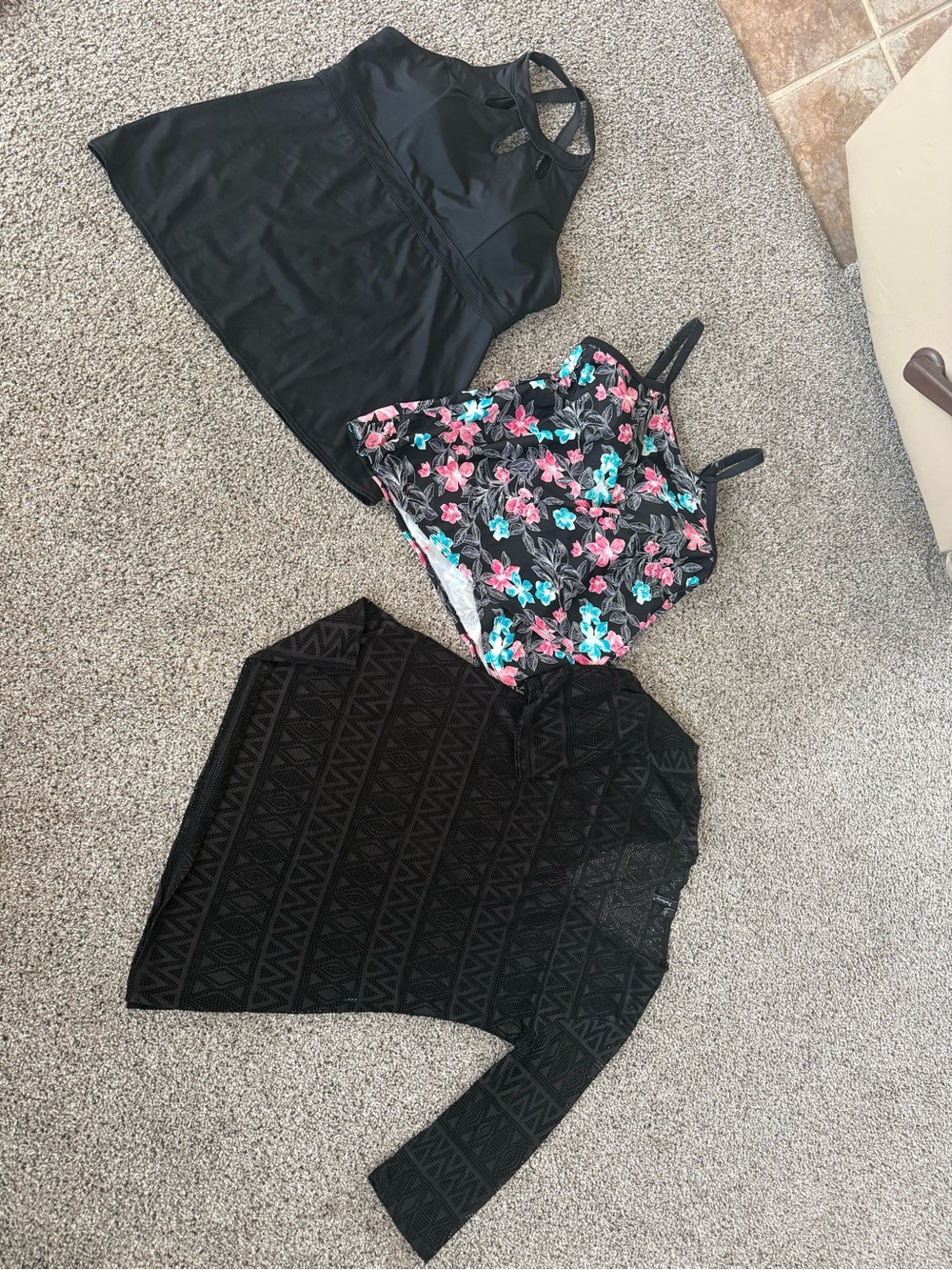 Swim Black Floral-Accent Women's Tank Top & Cover-Up Set